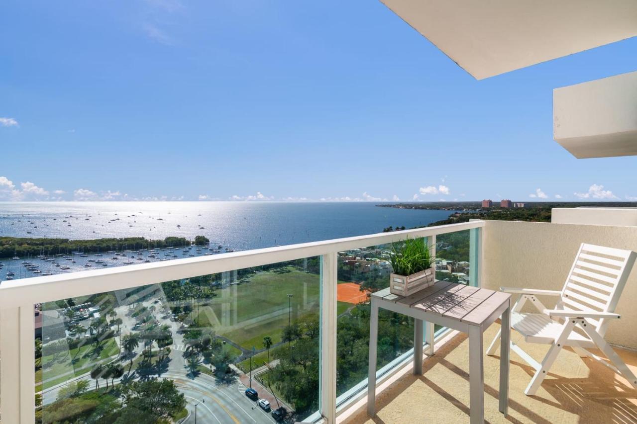 Villa Ocean View Balcony Steps From Restaurants, Peacock Park & Marina Miami Esterno foto